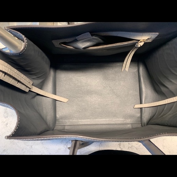 Celine hand bag 2012 mid to large size bag. - Picture 5 of 9